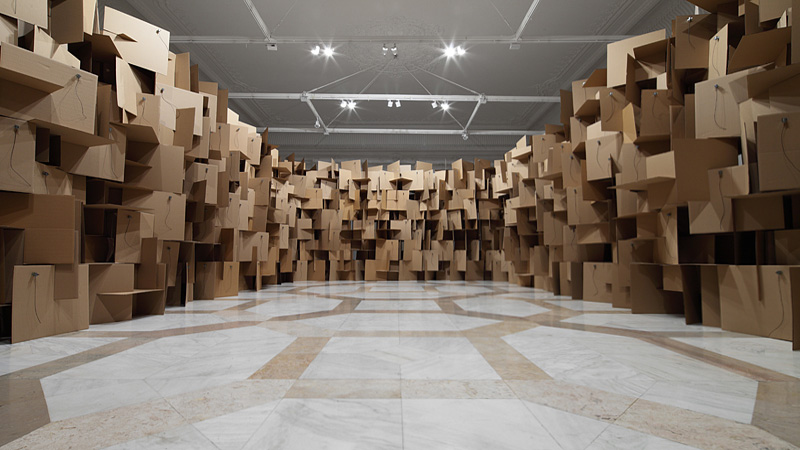 zimoun_zweifel_200_motors_2000_cardboard_elements_02_800x450px